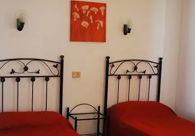 Roja *