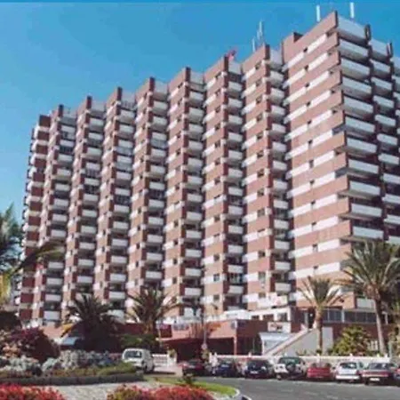 Roja Apartamento *