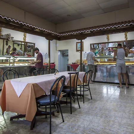 Roja Apartment